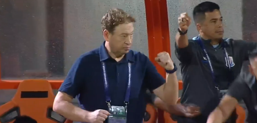 次射门, 尔错失破门, 奇的任意球 次射门, 尔错失破门, 奇的任意球