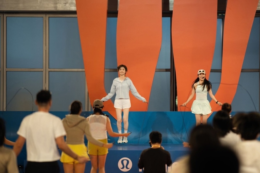 都不会停下, 时代信息洪